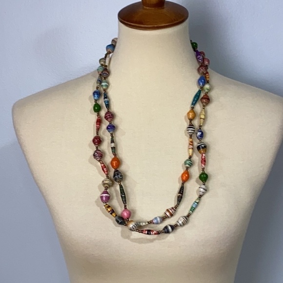 Beaded necklace - Picture 2 of 4